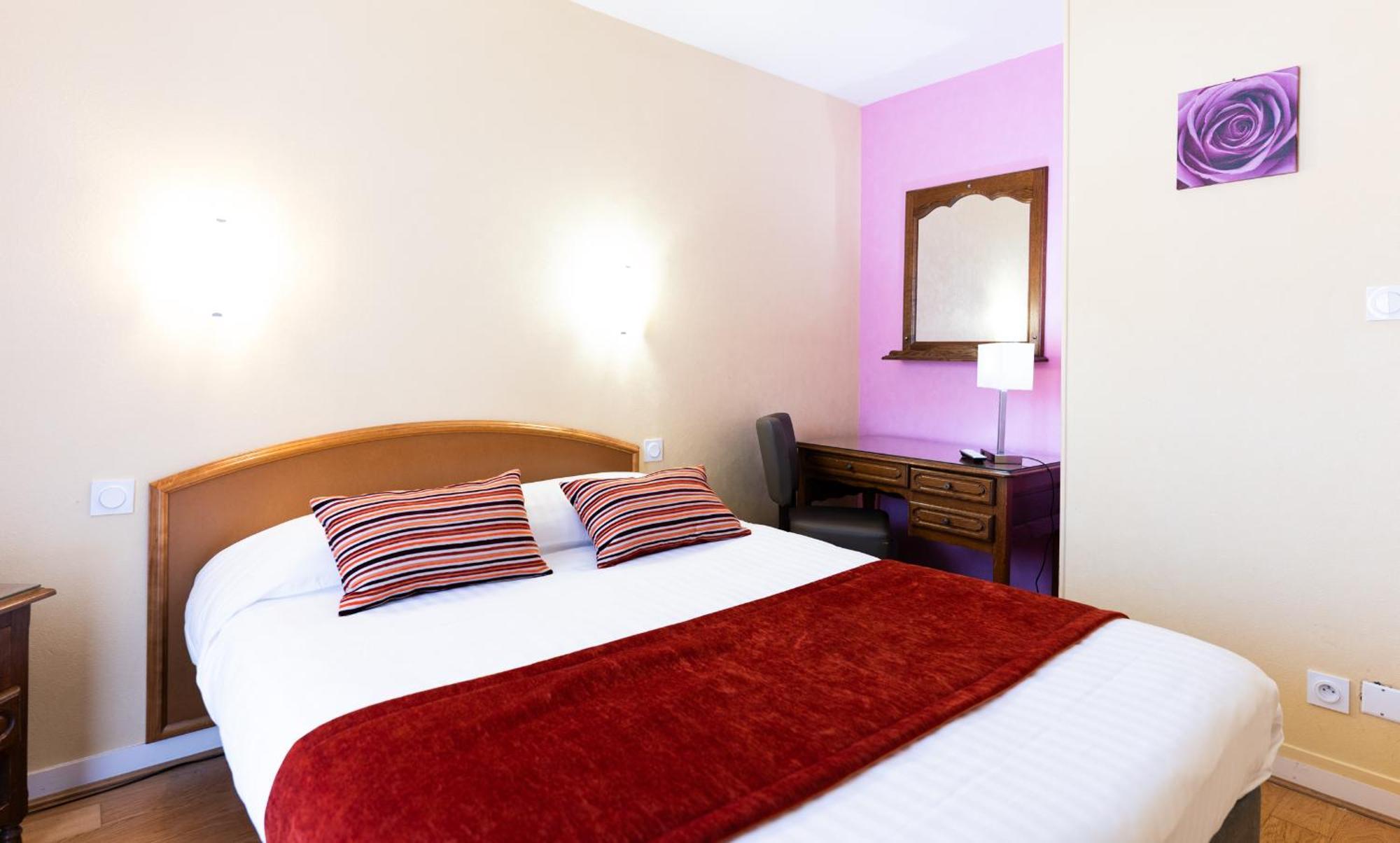 Hotel Cheval De Bronze 르미르몽 외부 사진