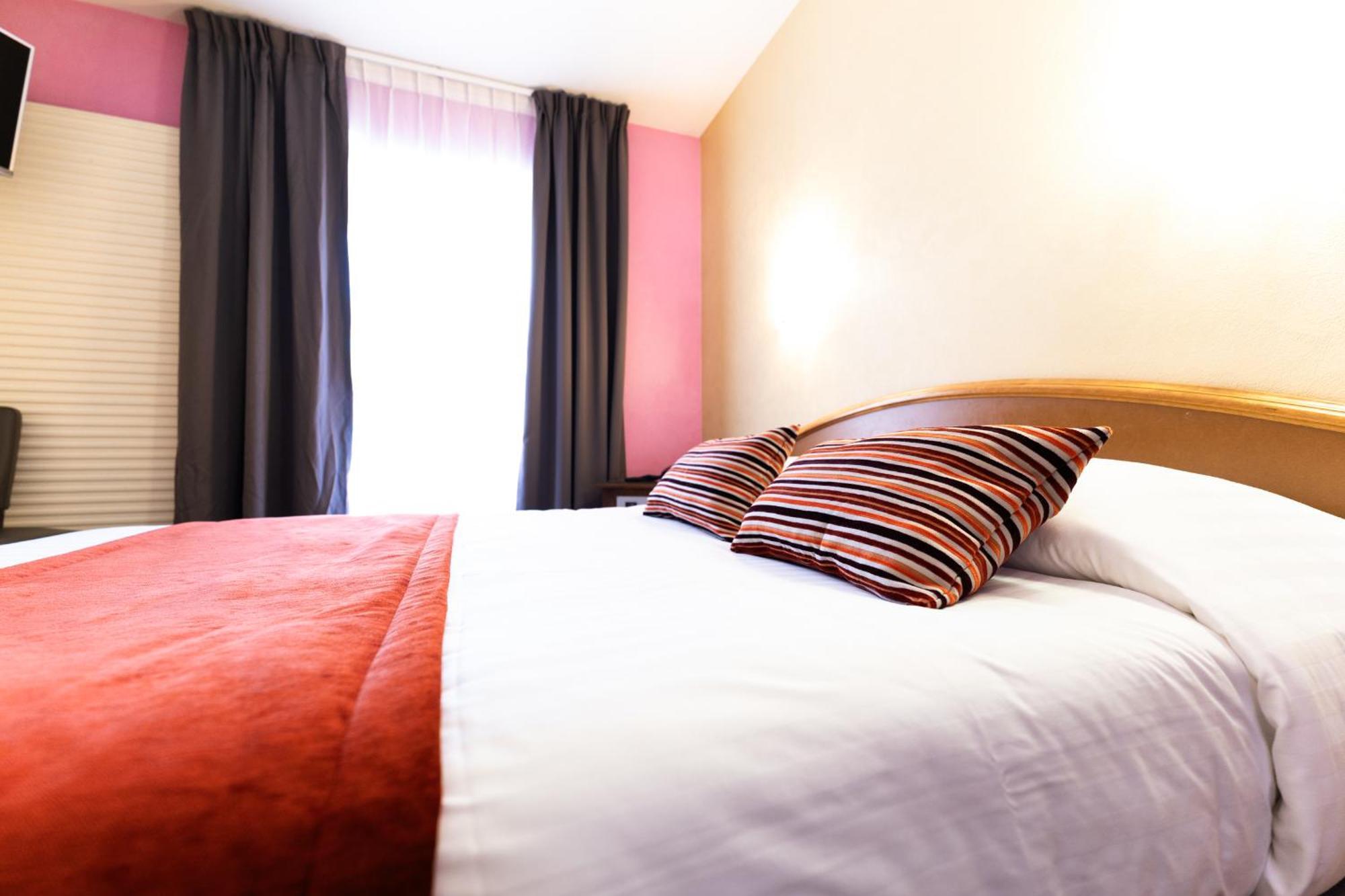 Hotel Cheval De Bronze 르미르몽 외부 사진